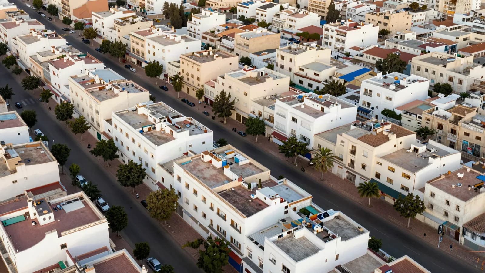 Investir à Casablanca 2026 — 4 quartiers stratégiques : locatif ou plus-value ?