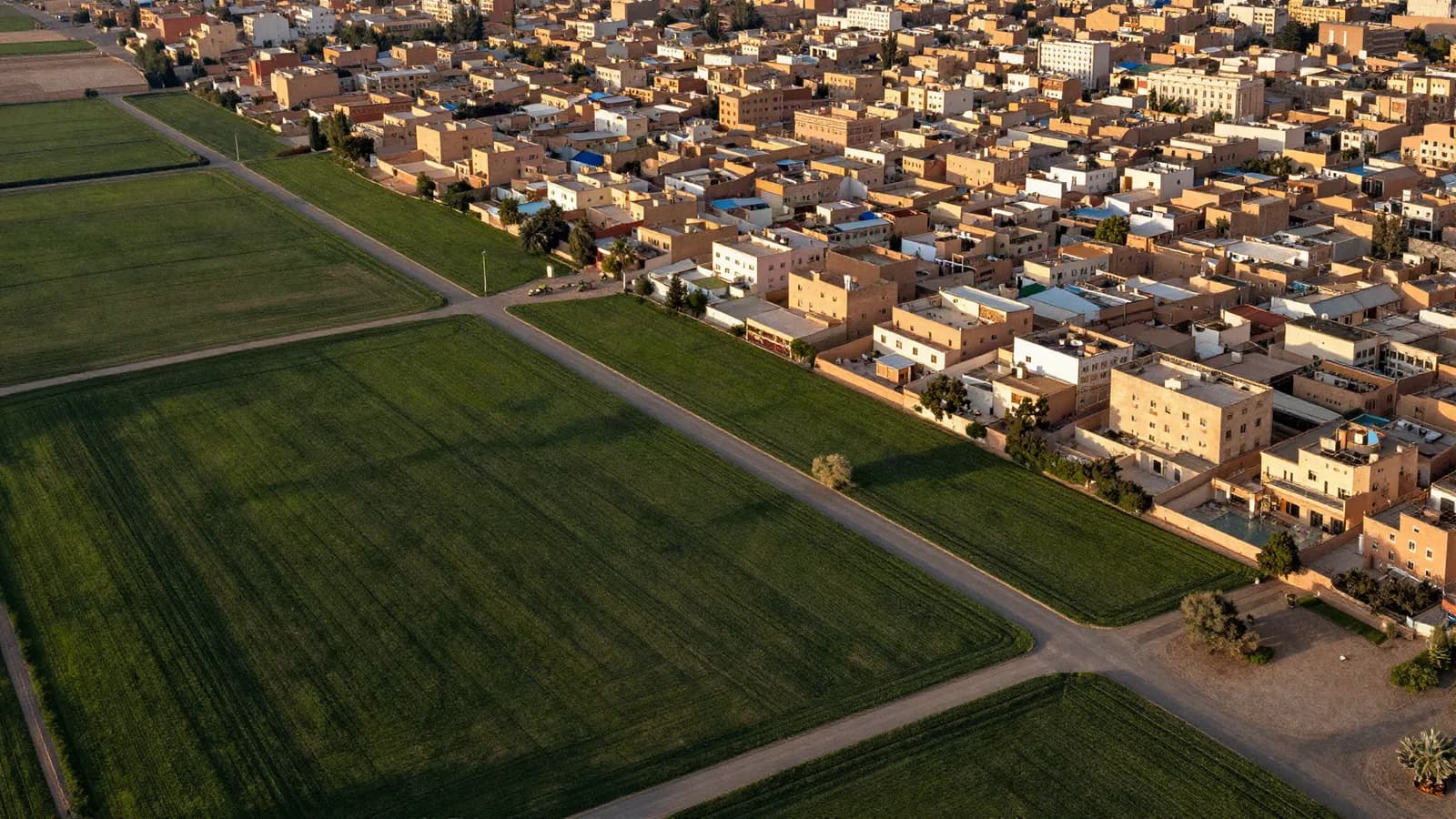 Vendre un terrain au Maroc — pourquoi la qualification urbain / agricole change toute la fiscalité